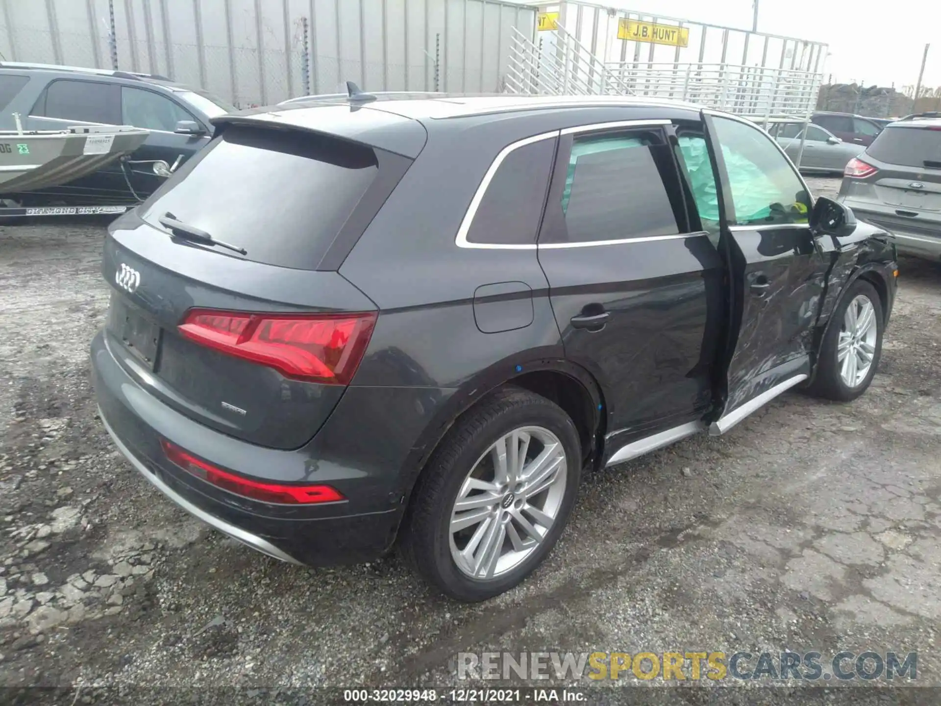 4 Photograph of a damaged car WA1CNAFYXK2094391 AUDI Q5 2019