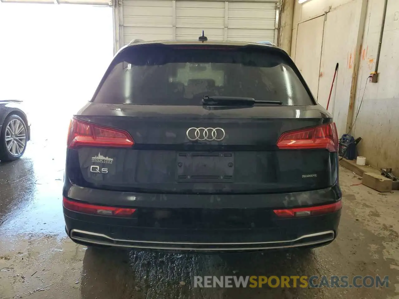 6 Photograph of a damaged car WA1FNAFY4K2109304 AUDI Q5 2019
