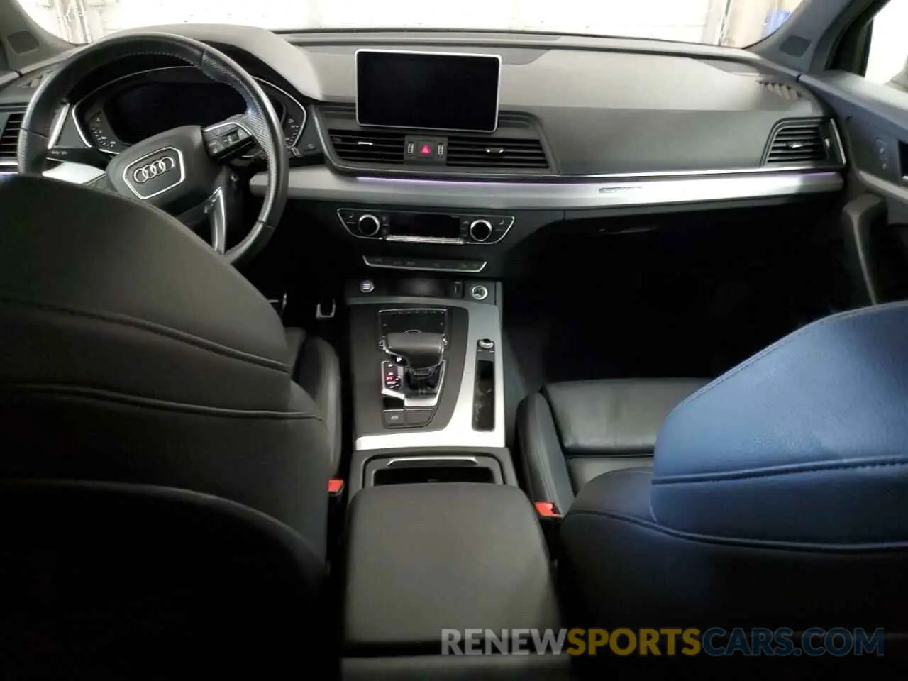 8 Photograph of a damaged car WA1FNAFY4K2109304 AUDI Q5 2019