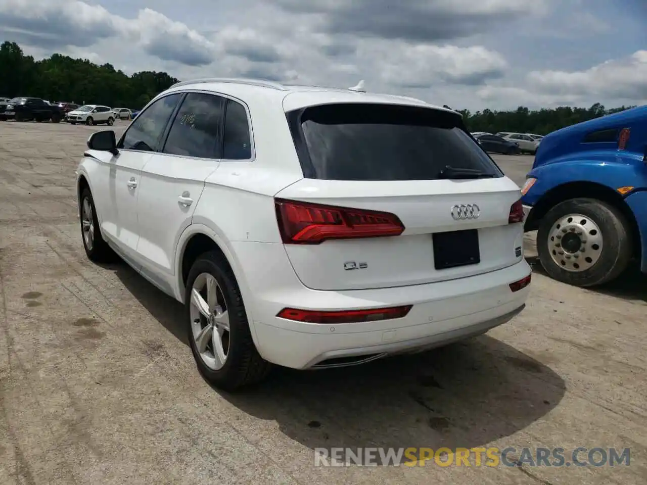 3 Photograph of a damaged car WA1ANAFY0L2048691 AUDI Q5 2020