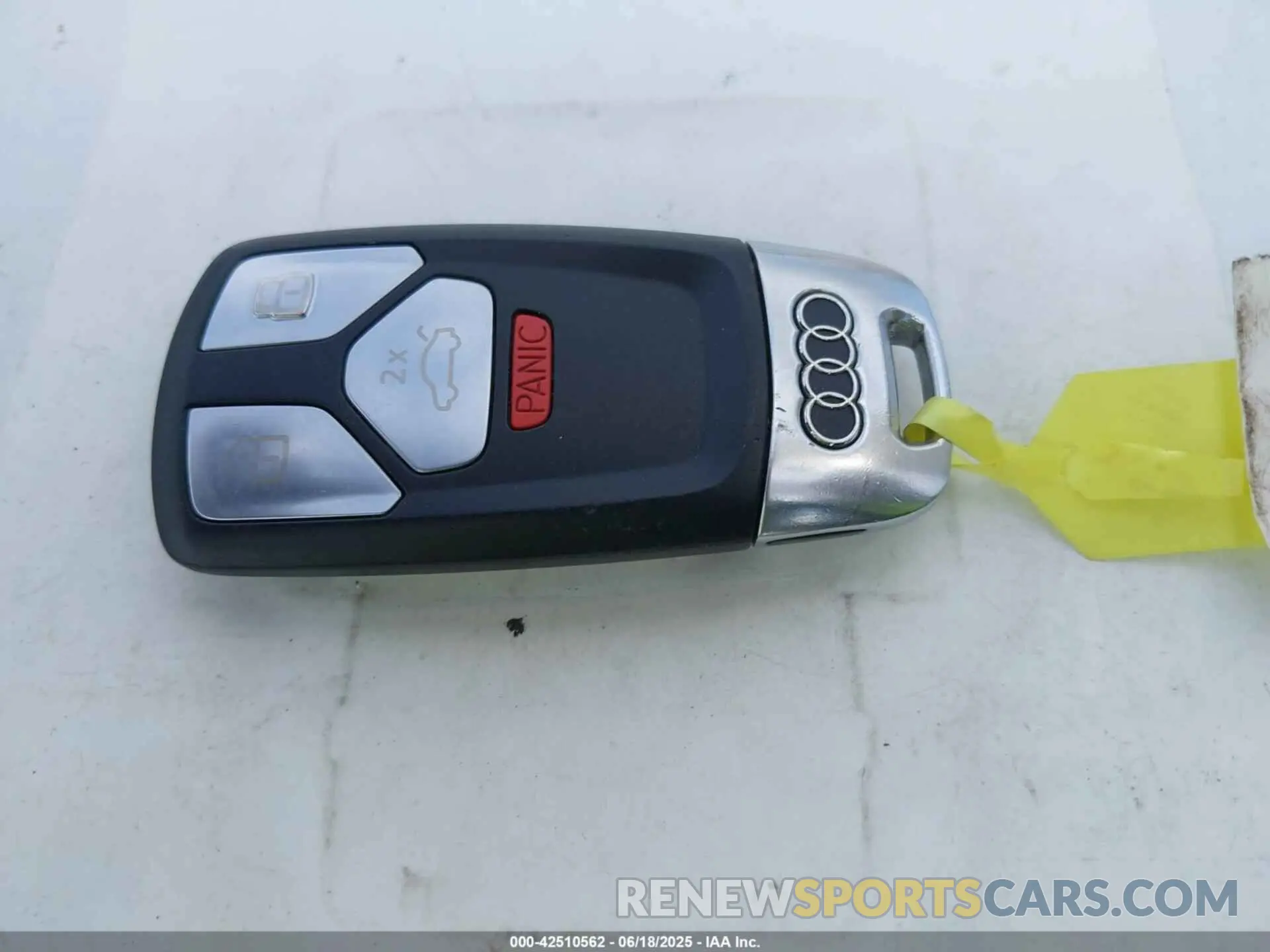 11 Photograph of a damaged car WA1ANAFY0L2059836 AUDI Q5 2020