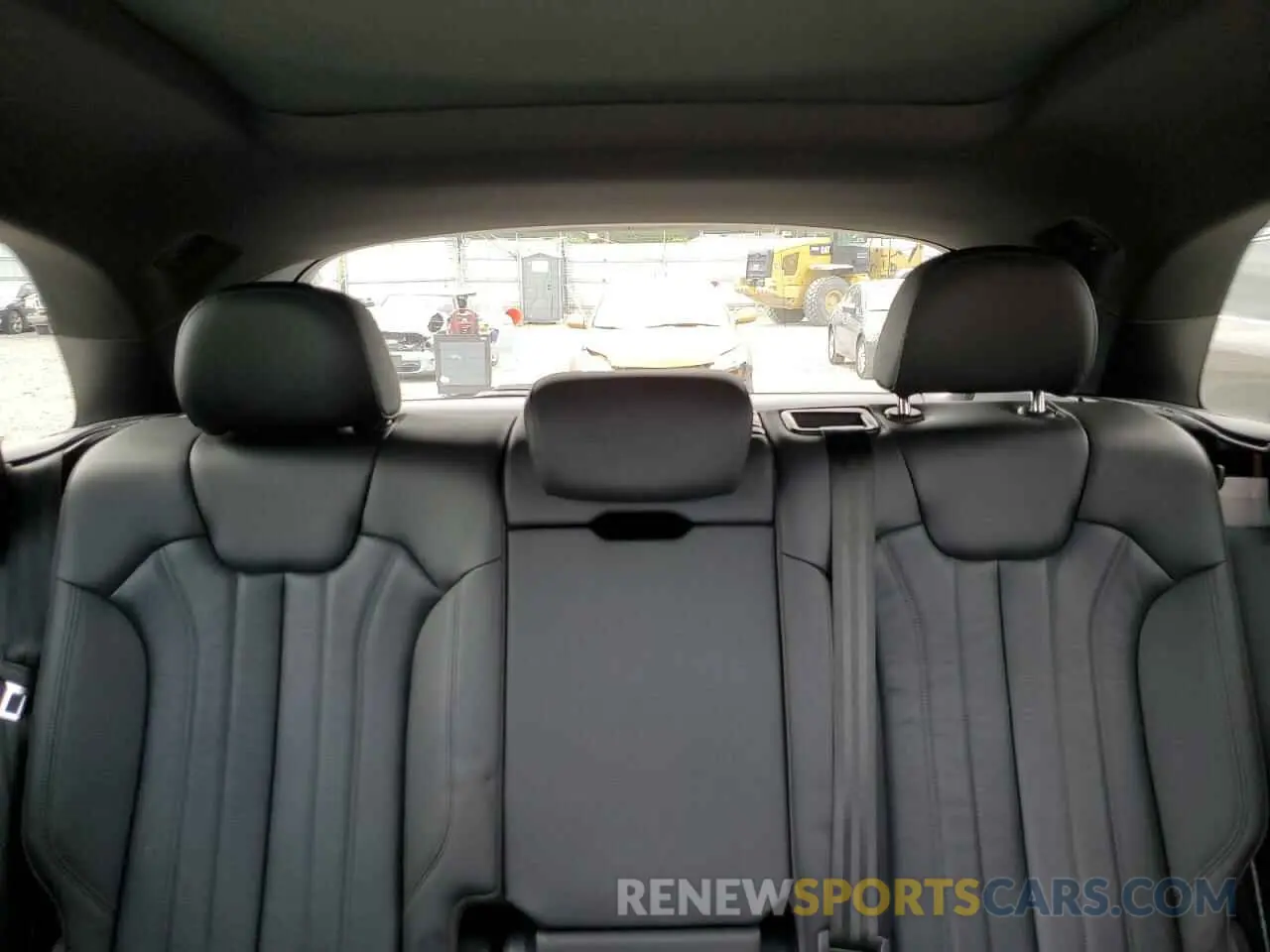 10 Photograph of a damaged car WA1ANAFY0L2106587 AUDI Q5 2020