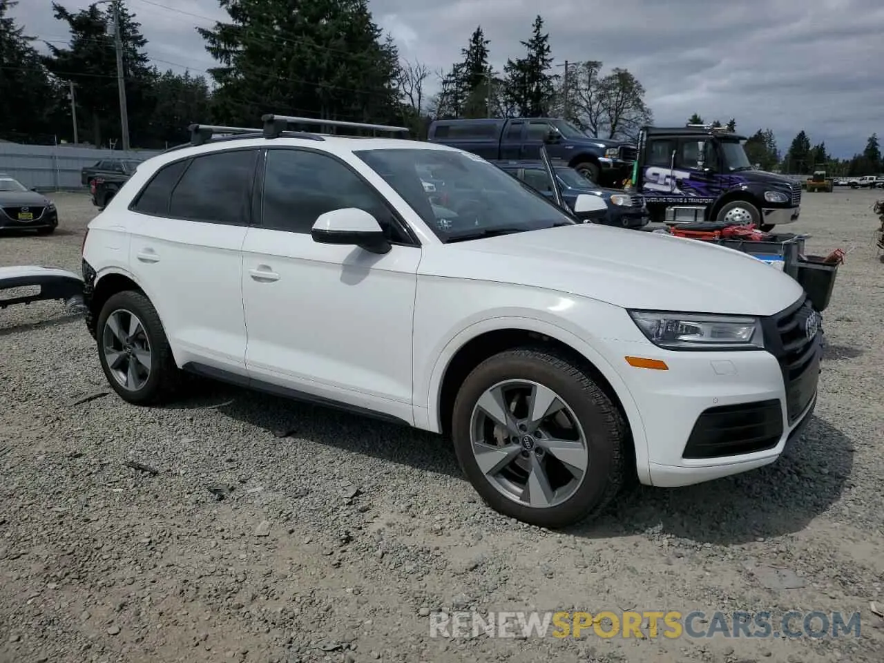4 Photograph of a damaged car WA1ANAFY0L2106587 AUDI Q5 2020