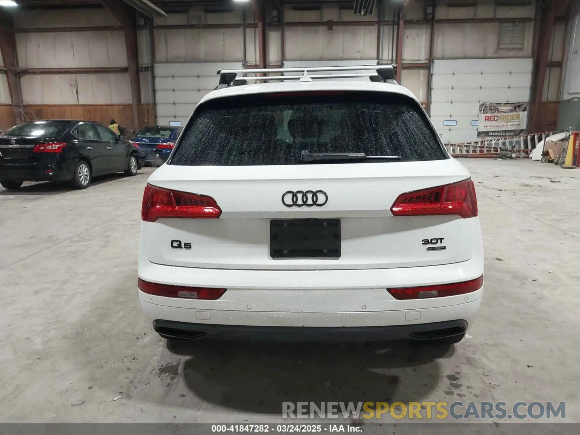 16 Photograph of a damaged car WA1ANAFY0L2108758 AUDI Q5 2020