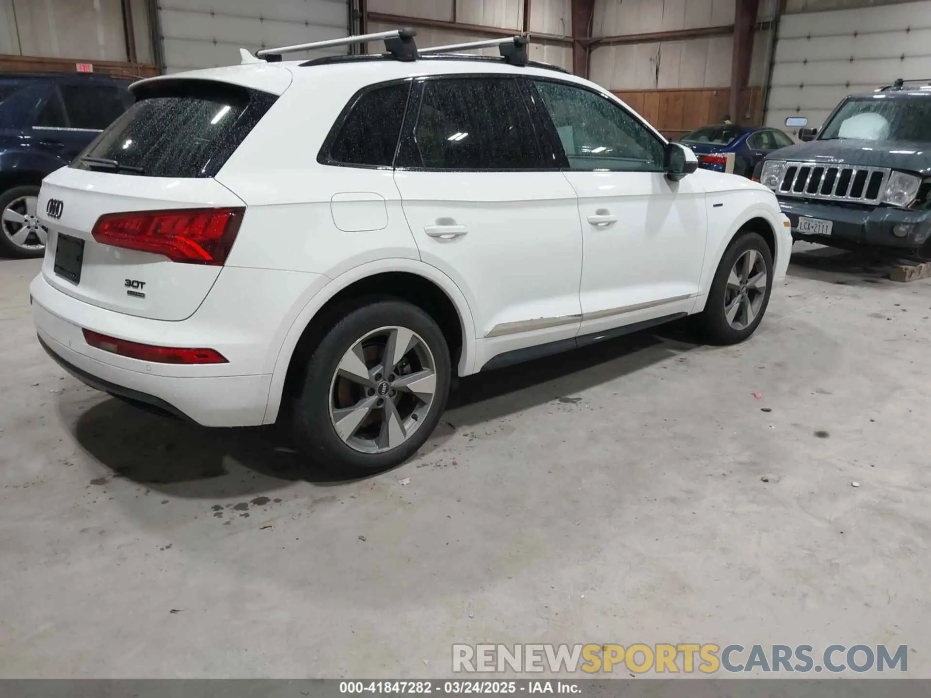 4 Photograph of a damaged car WA1ANAFY0L2108758 AUDI Q5 2020