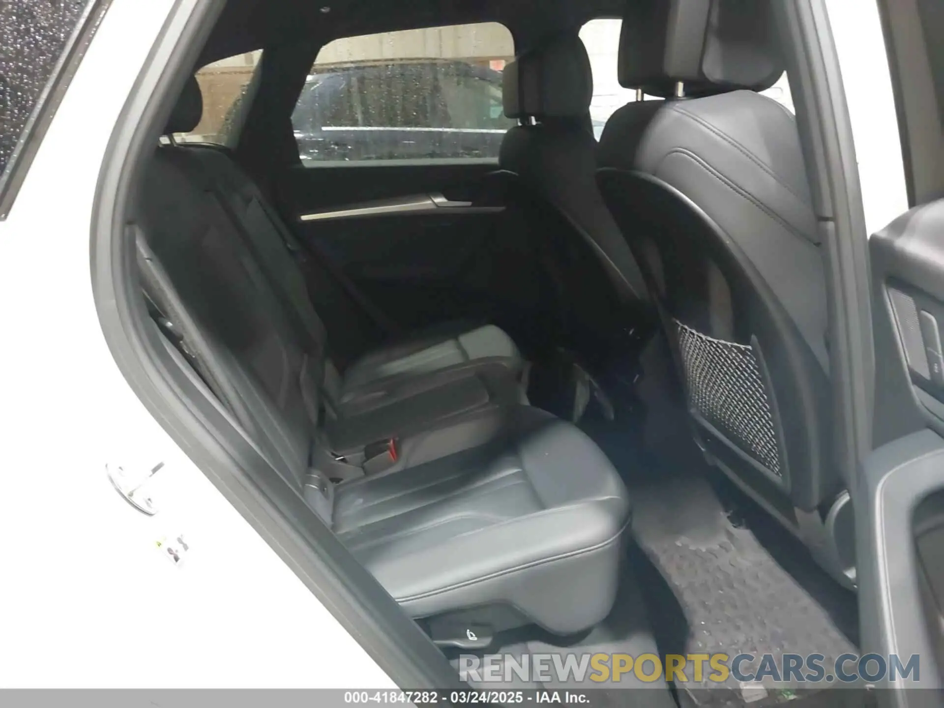 8 Photograph of a damaged car WA1ANAFY0L2108758 AUDI Q5 2020