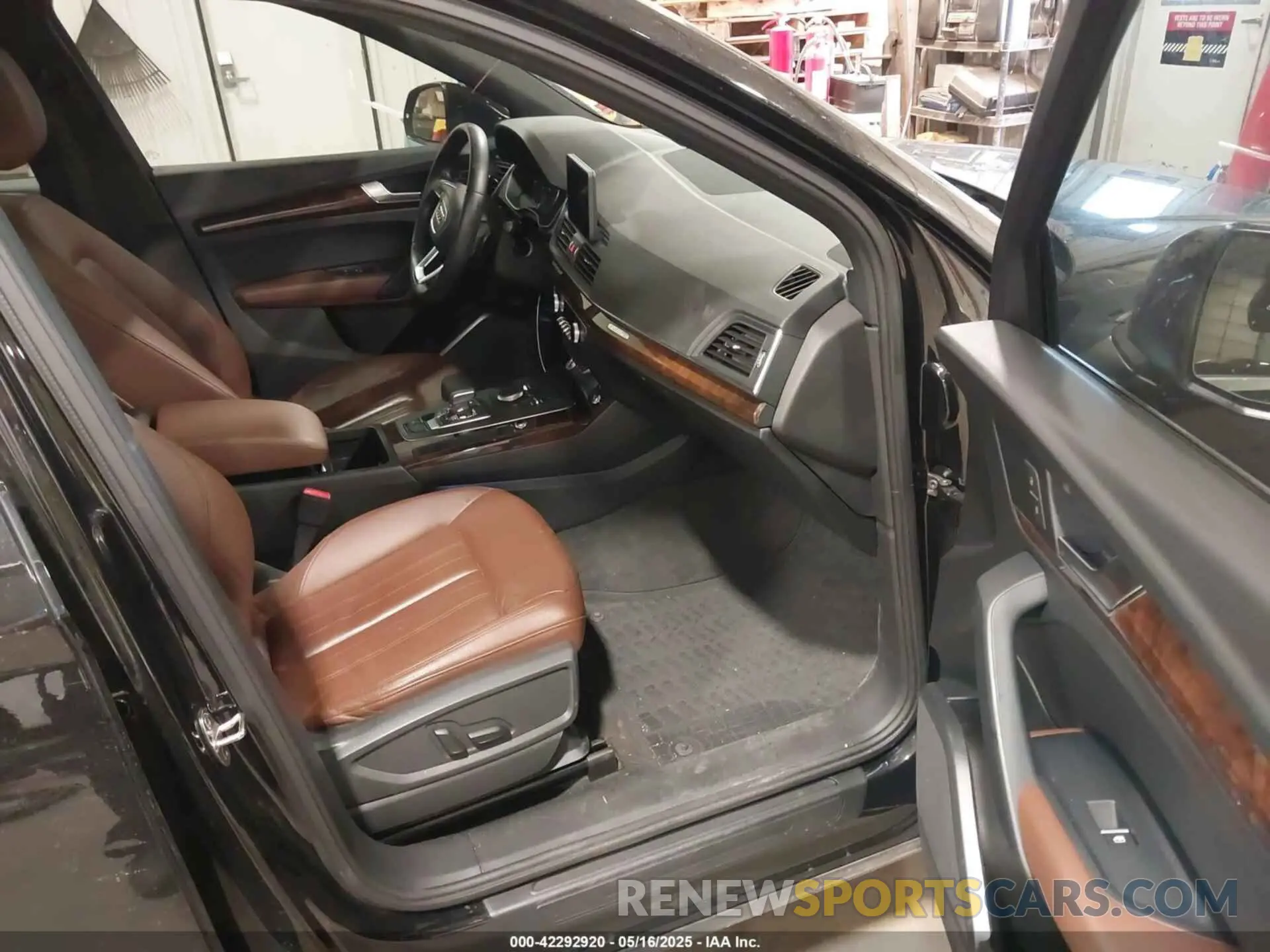 5 Photograph of a damaged car WA1ANAFY0L2114964 AUDI Q5 2020