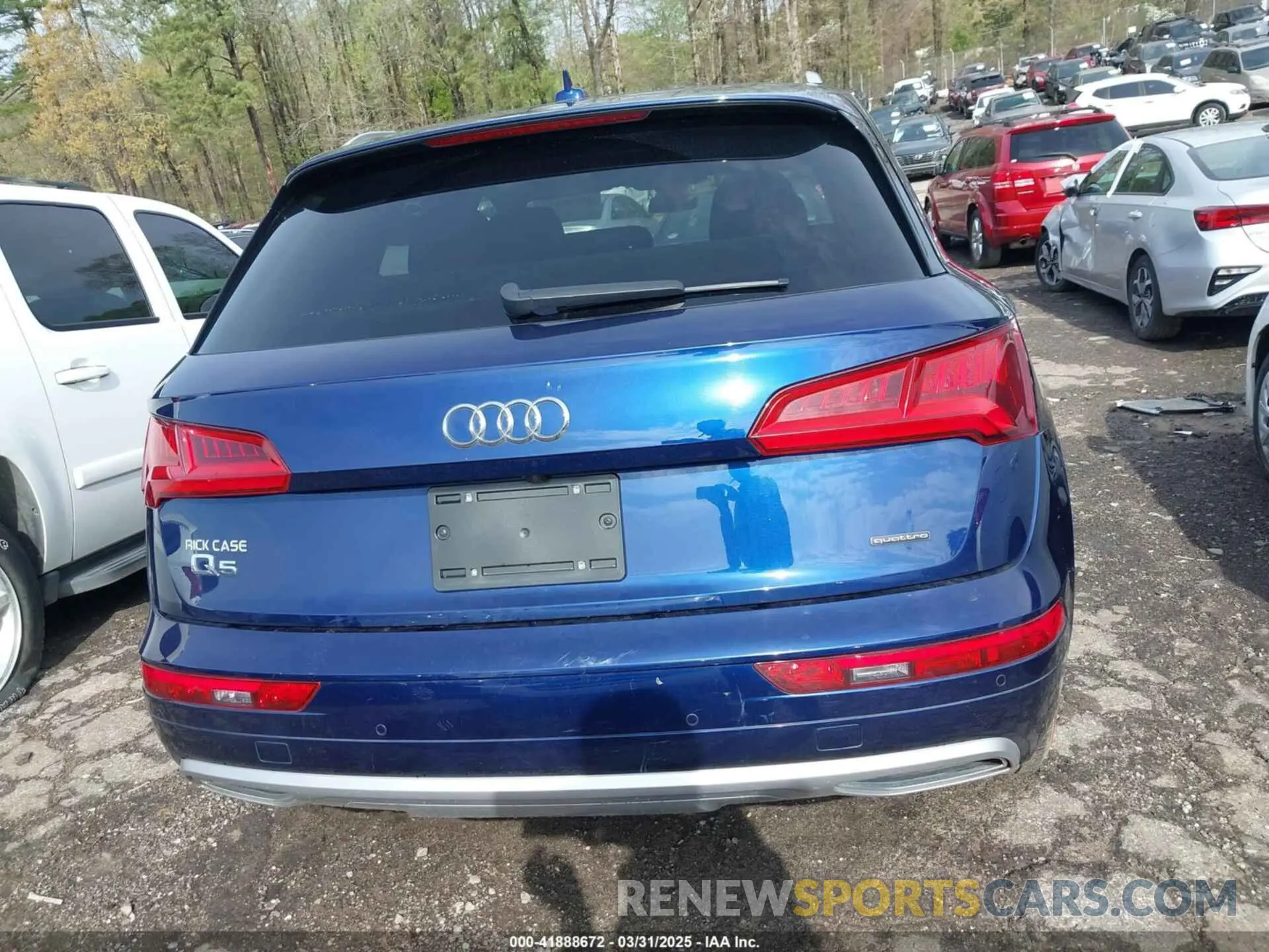 17 Photograph of a damaged car WA1ANAFY0L2115774 AUDI Q5 2020