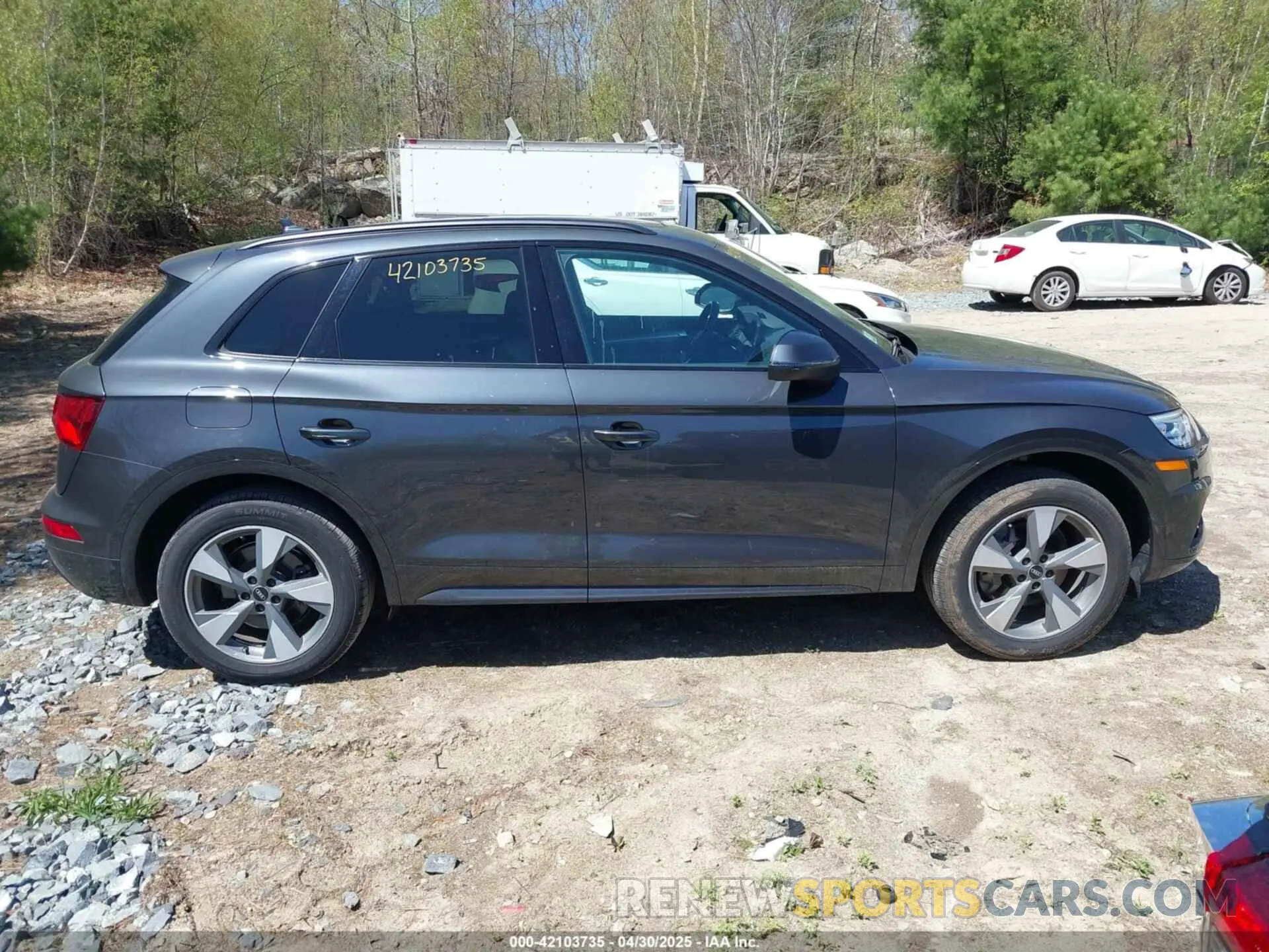 13 Photograph of a damaged car WA1ANAFY0L2116391 AUDI Q5 2020