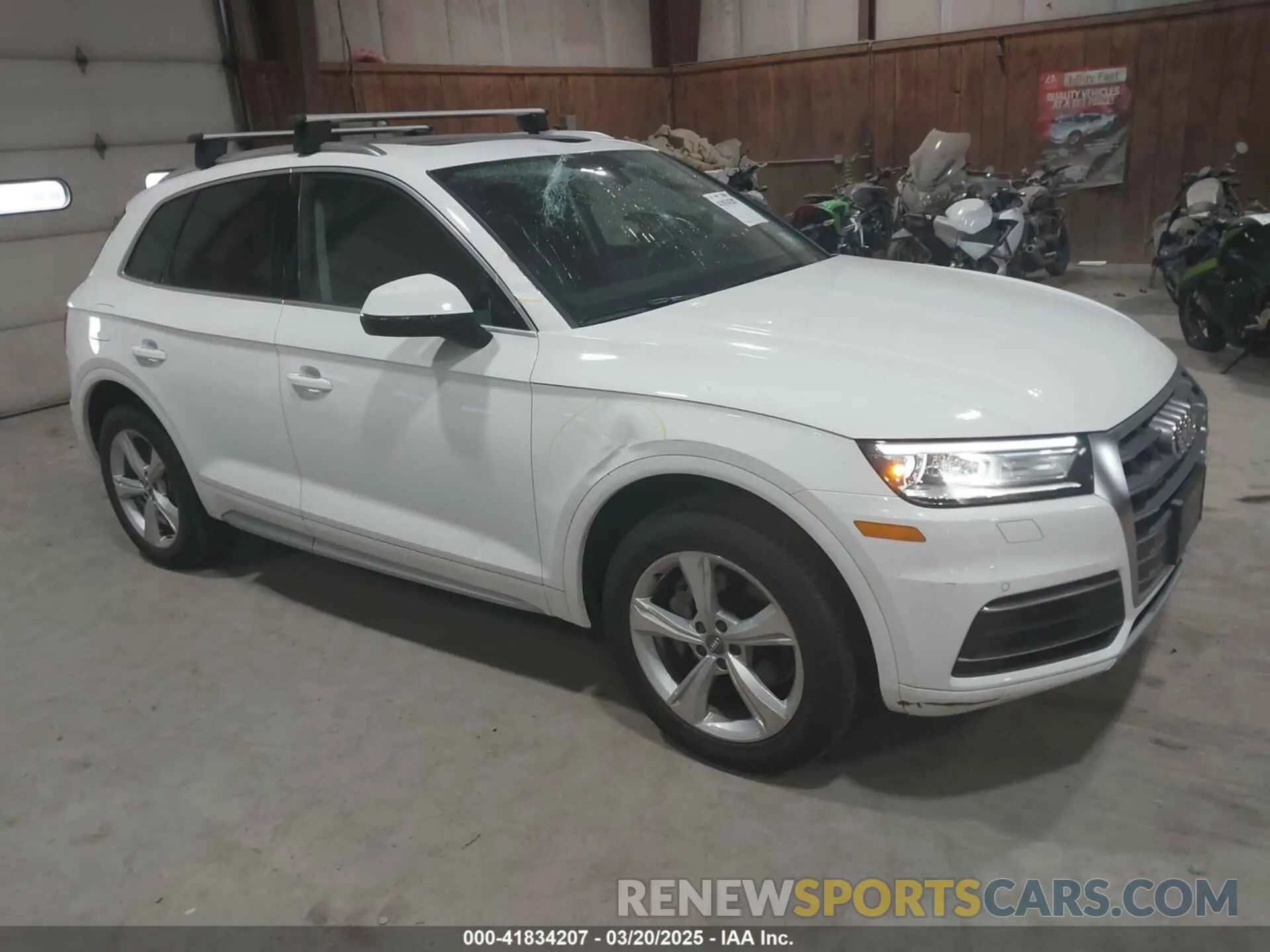 1 Photograph of a damaged car WA1ANAFY1L2028384 AUDI Q5 2020
