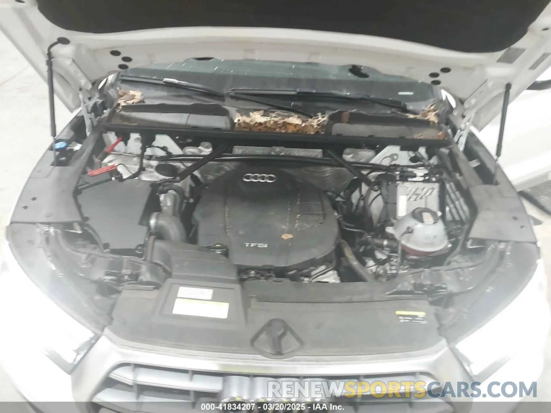 10 Photograph of a damaged car WA1ANAFY1L2028384 AUDI Q5 2020