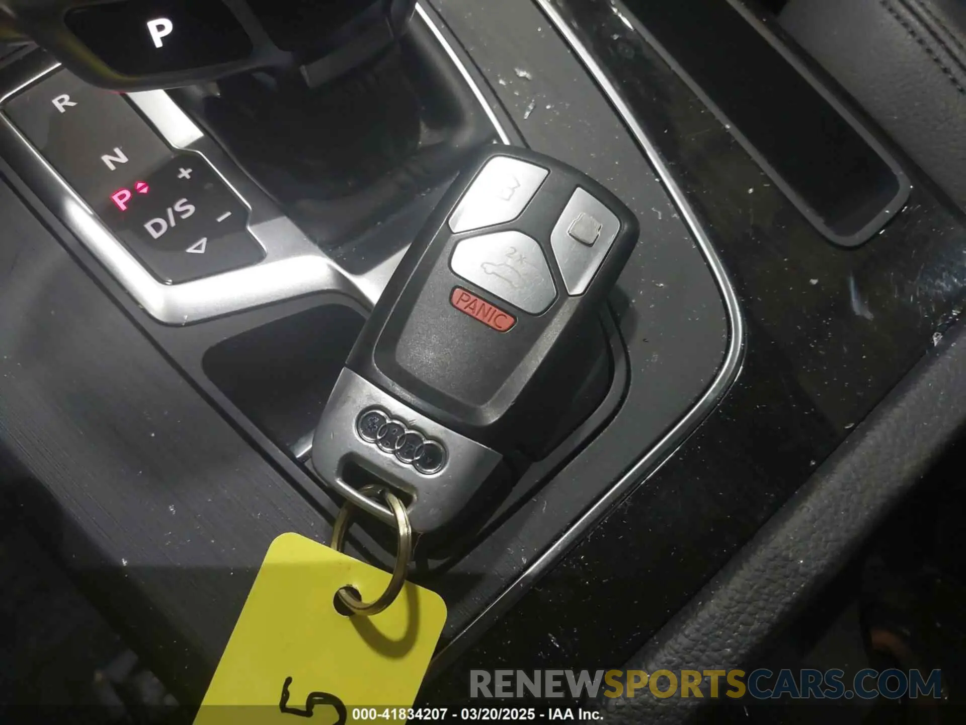 11 Photograph of a damaged car WA1ANAFY1L2028384 AUDI Q5 2020