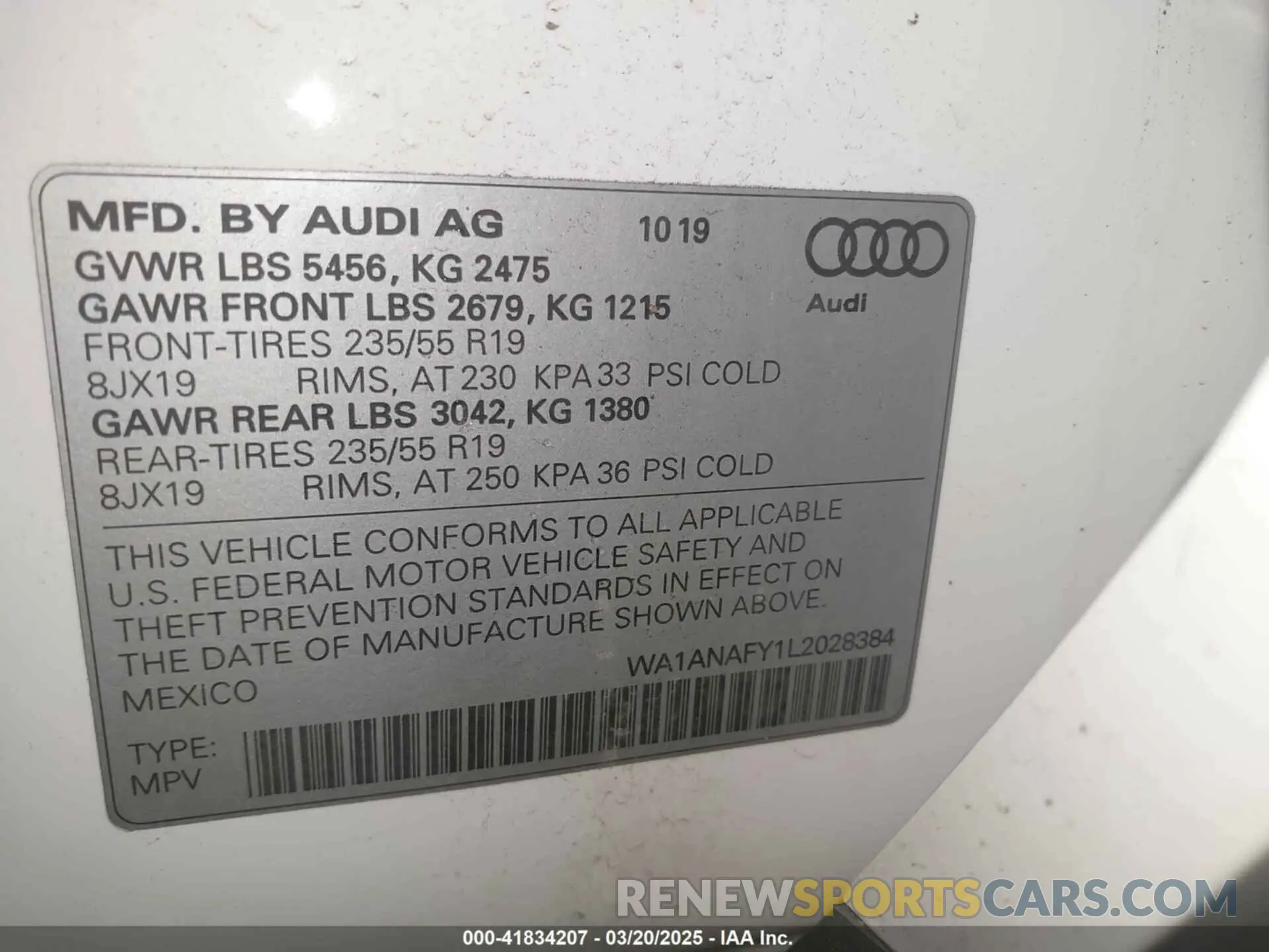9 Photograph of a damaged car WA1ANAFY1L2028384 AUDI Q5 2020