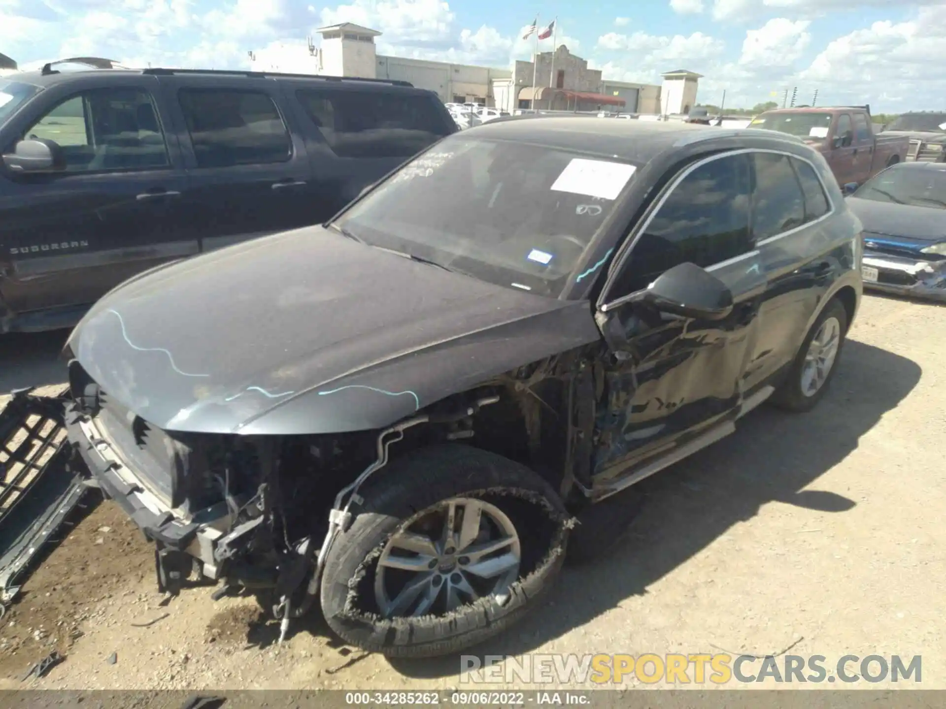 2 Photograph of a damaged car WA1ANAFY1L2067069 AUDI Q5 2020