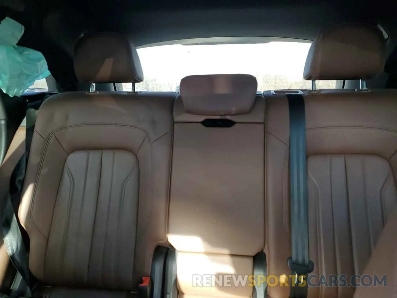 10 Photograph of a damaged car WA1ANAFY1L2095504 AUDI Q5 2020