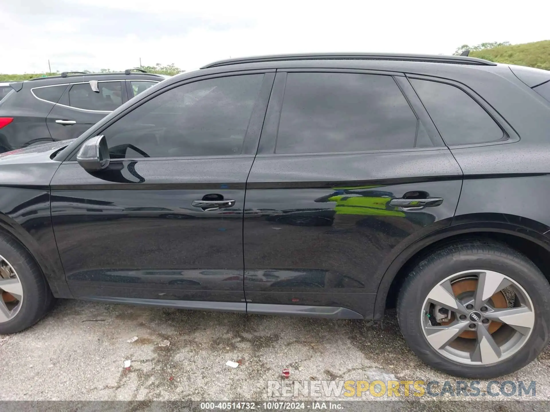 14 Photograph of a damaged car WA1ANAFY1L2105867 AUDI Q5 2020