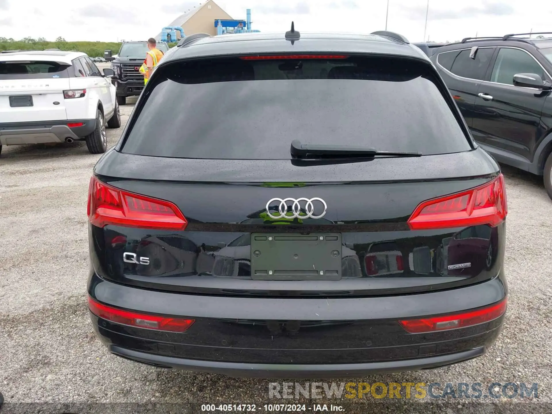 16 Photograph of a damaged car WA1ANAFY1L2105867 AUDI Q5 2020