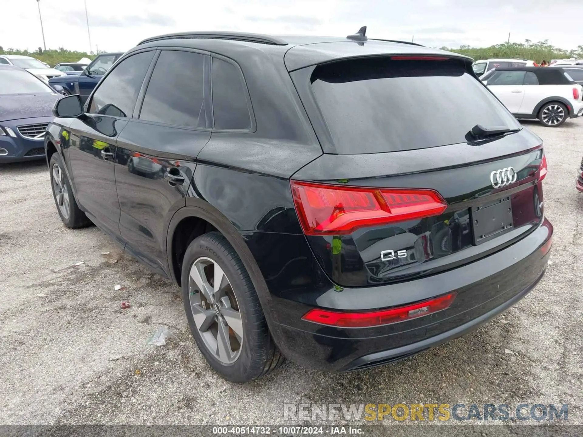 3 Photograph of a damaged car WA1ANAFY1L2105867 AUDI Q5 2020