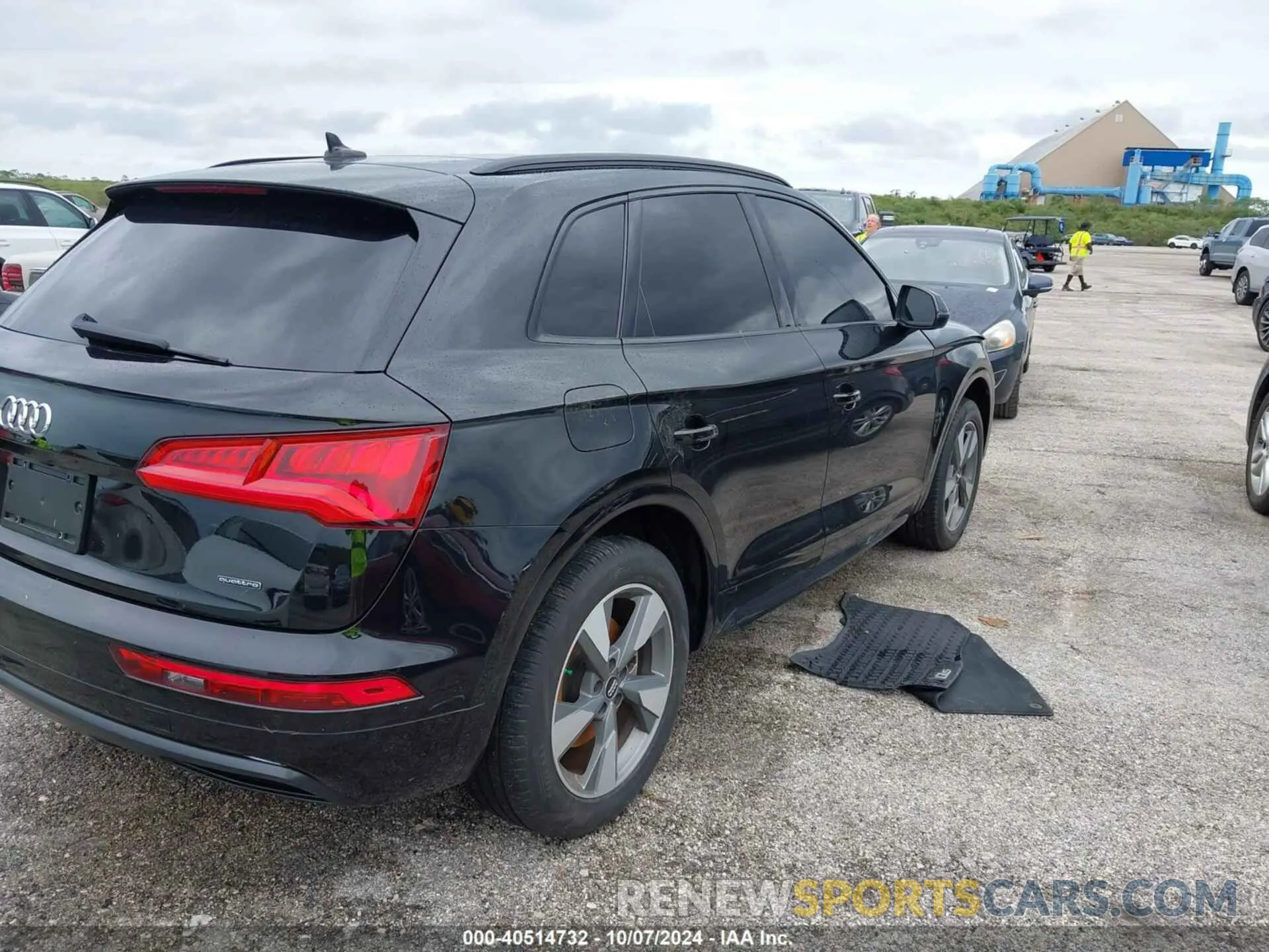 4 Photograph of a damaged car WA1ANAFY1L2105867 AUDI Q5 2020
