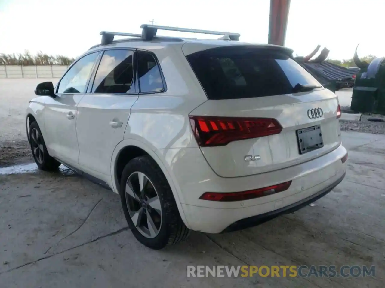 3 Photograph of a damaged car WA1ANAFY1L2106856 AUDI Q5 2020