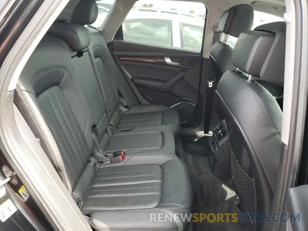 11 Photograph of a damaged car WA1ANAFY2L2019094 AUDI Q5 2020
