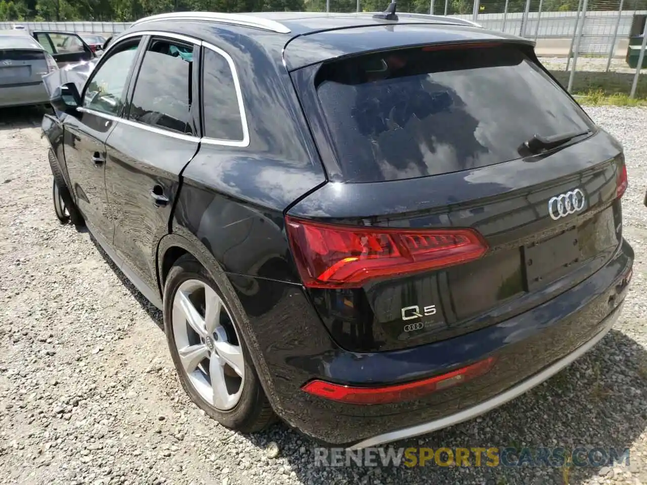 3 Photograph of a damaged car WA1ANAFY2L2022125 AUDI Q5 2020