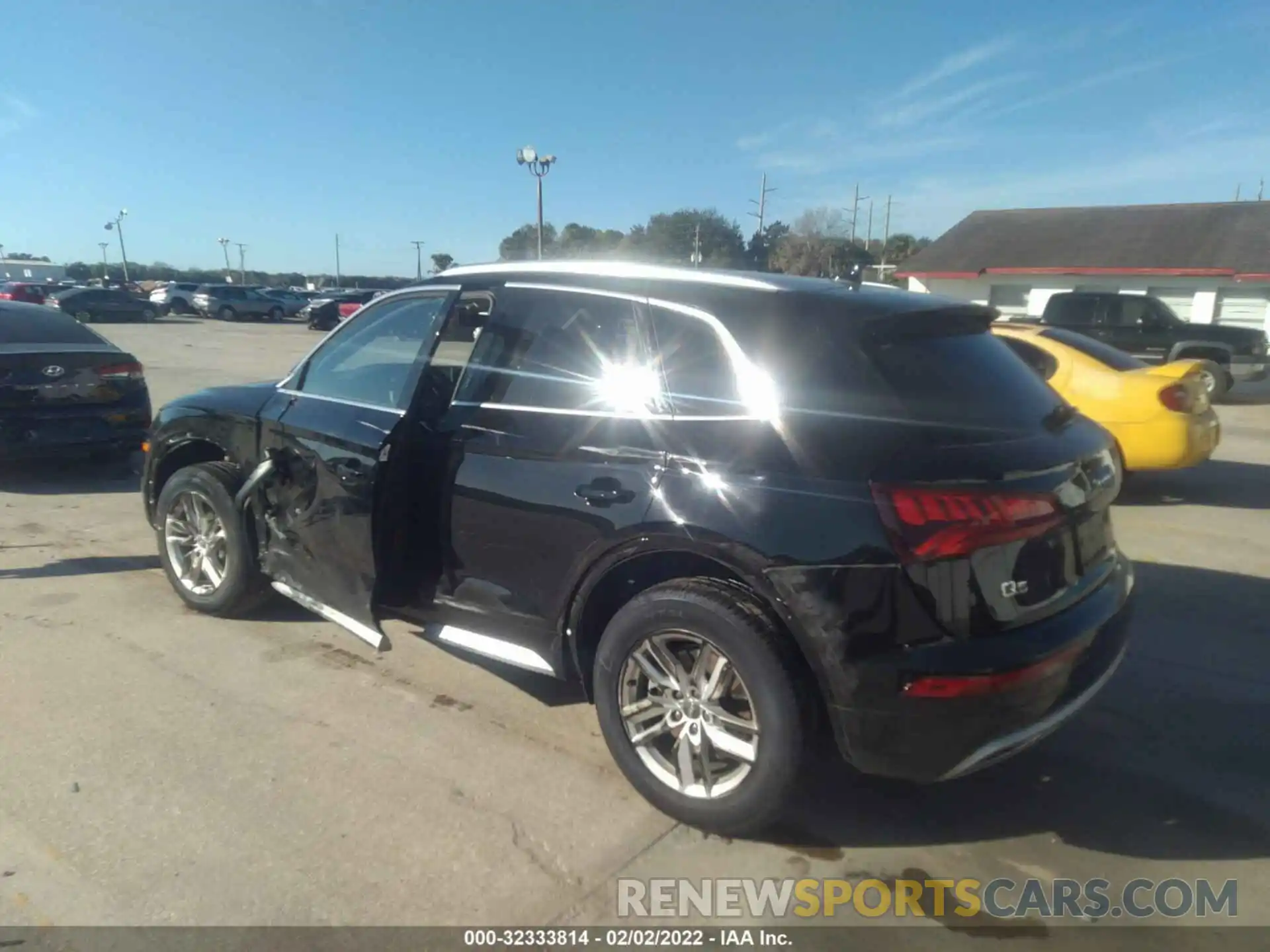 3 Photograph of a damaged car WA1ANAFY2L2044531 AUDI Q5 2020