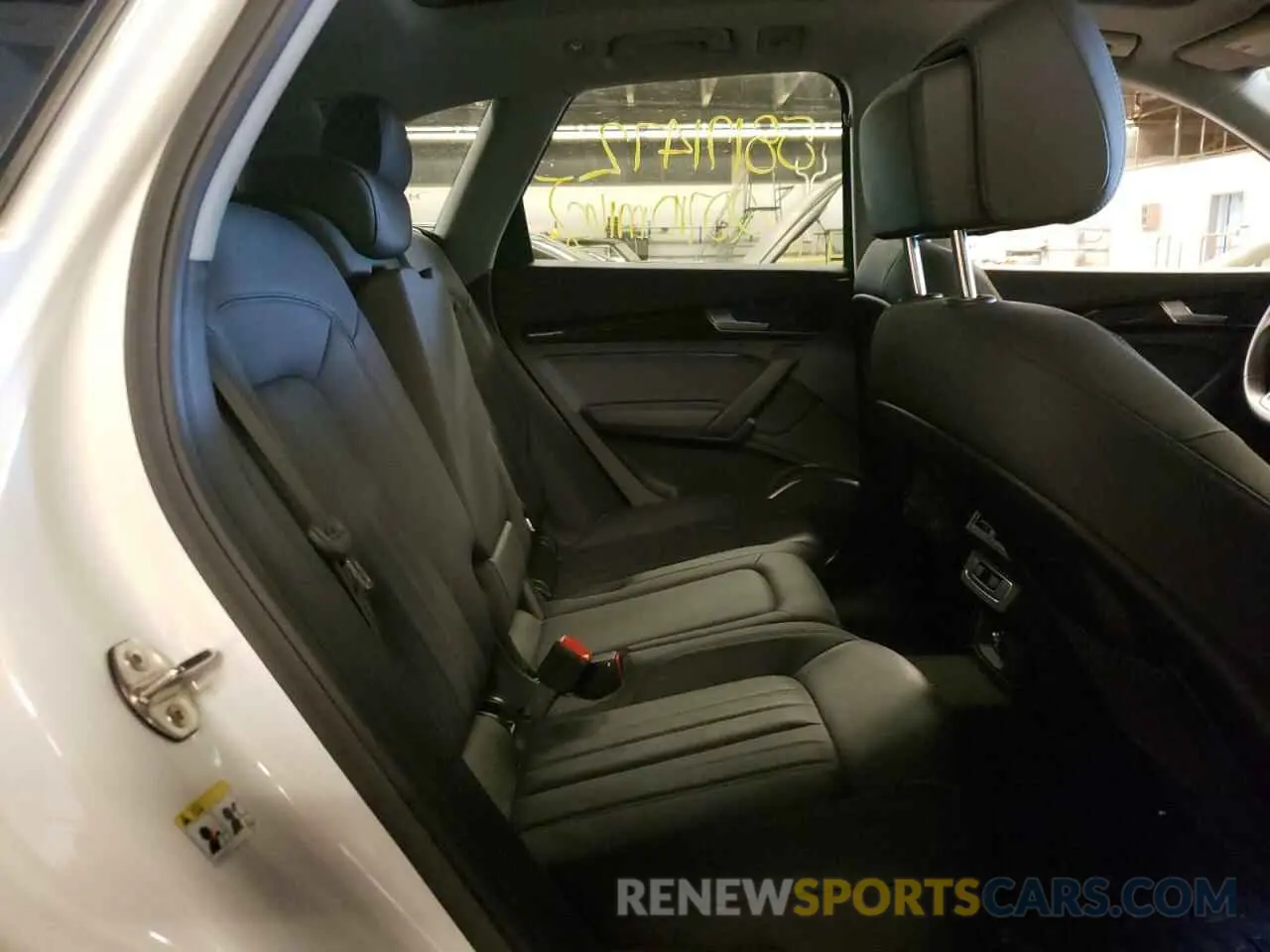 6 Photograph of a damaged car WA1ANAFY2L2081806 AUDI Q5 2020