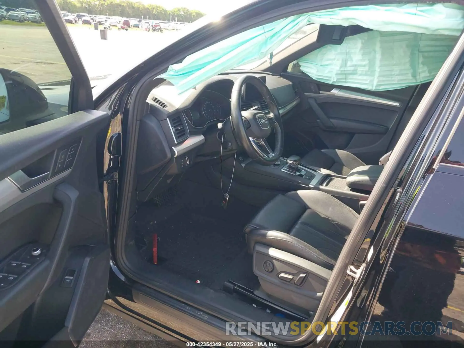 5 Photograph of a damaged car WA1ANAFY2L2085872 AUDI Q5 2020
