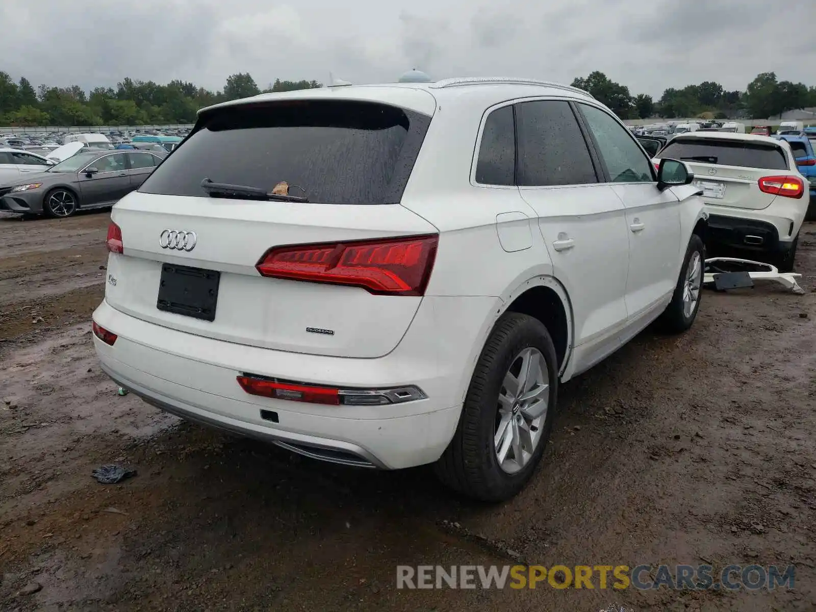 4 Photograph of a damaged car WA1ANAFY2L2086746 AUDI Q5 2020