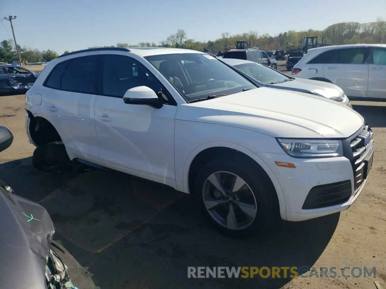 4 Photograph of a damaged car WA1ANAFY2L2090232 AUDI Q5 2020