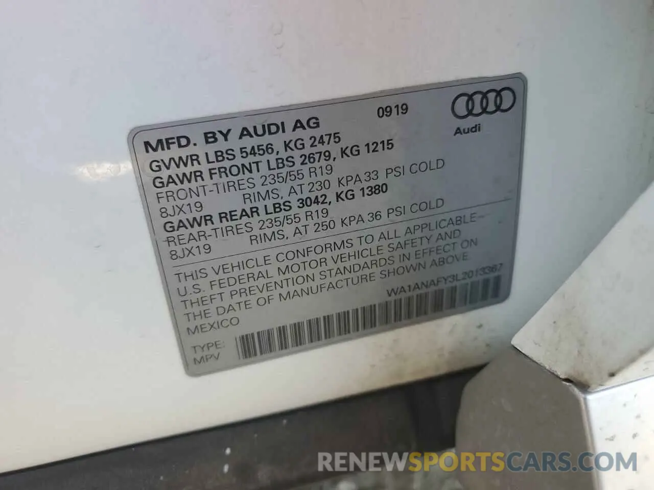 12 Photograph of a damaged car WA1ANAFY3L2013367 AUDI Q5 2020