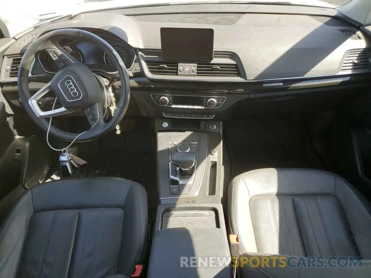 8 Photograph of a damaged car WA1ANAFY3L2013367 AUDI Q5 2020