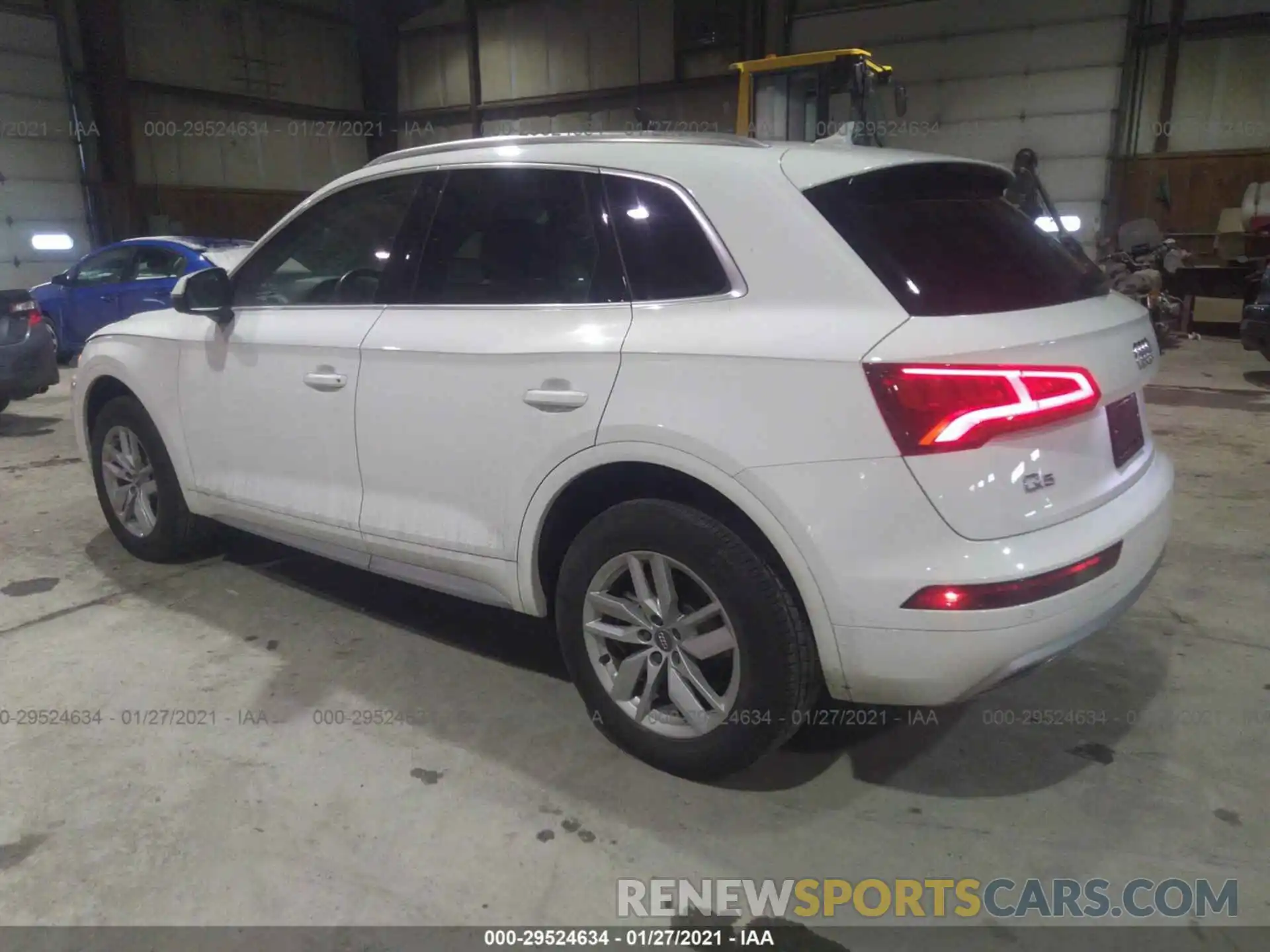 3 Photograph of a damaged car WA1ANAFY3L2025566 AUDI Q5 2020