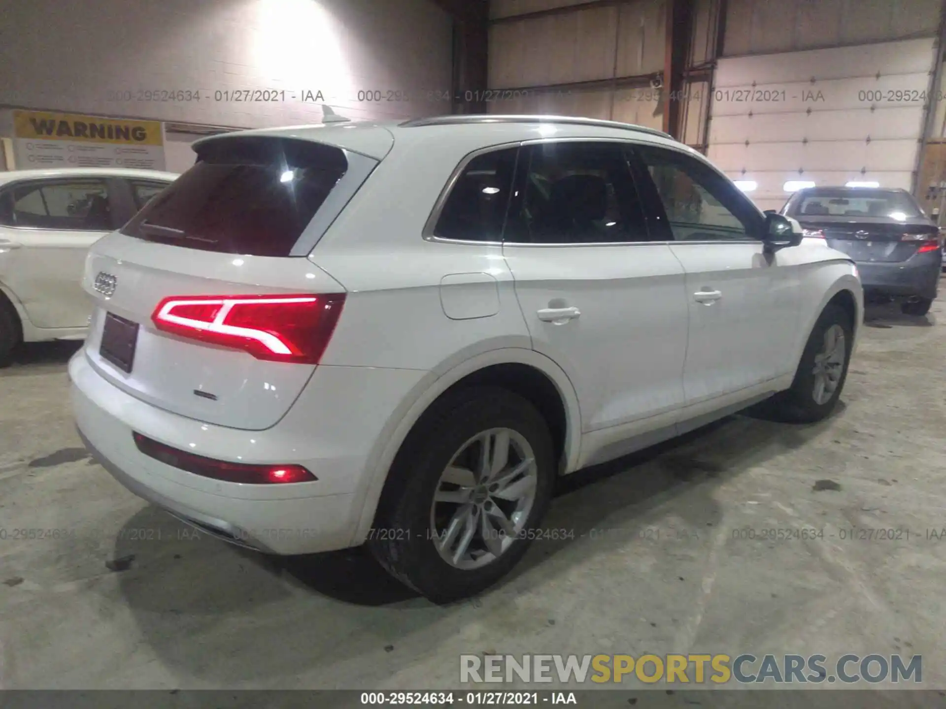 4 Photograph of a damaged car WA1ANAFY3L2025566 AUDI Q5 2020