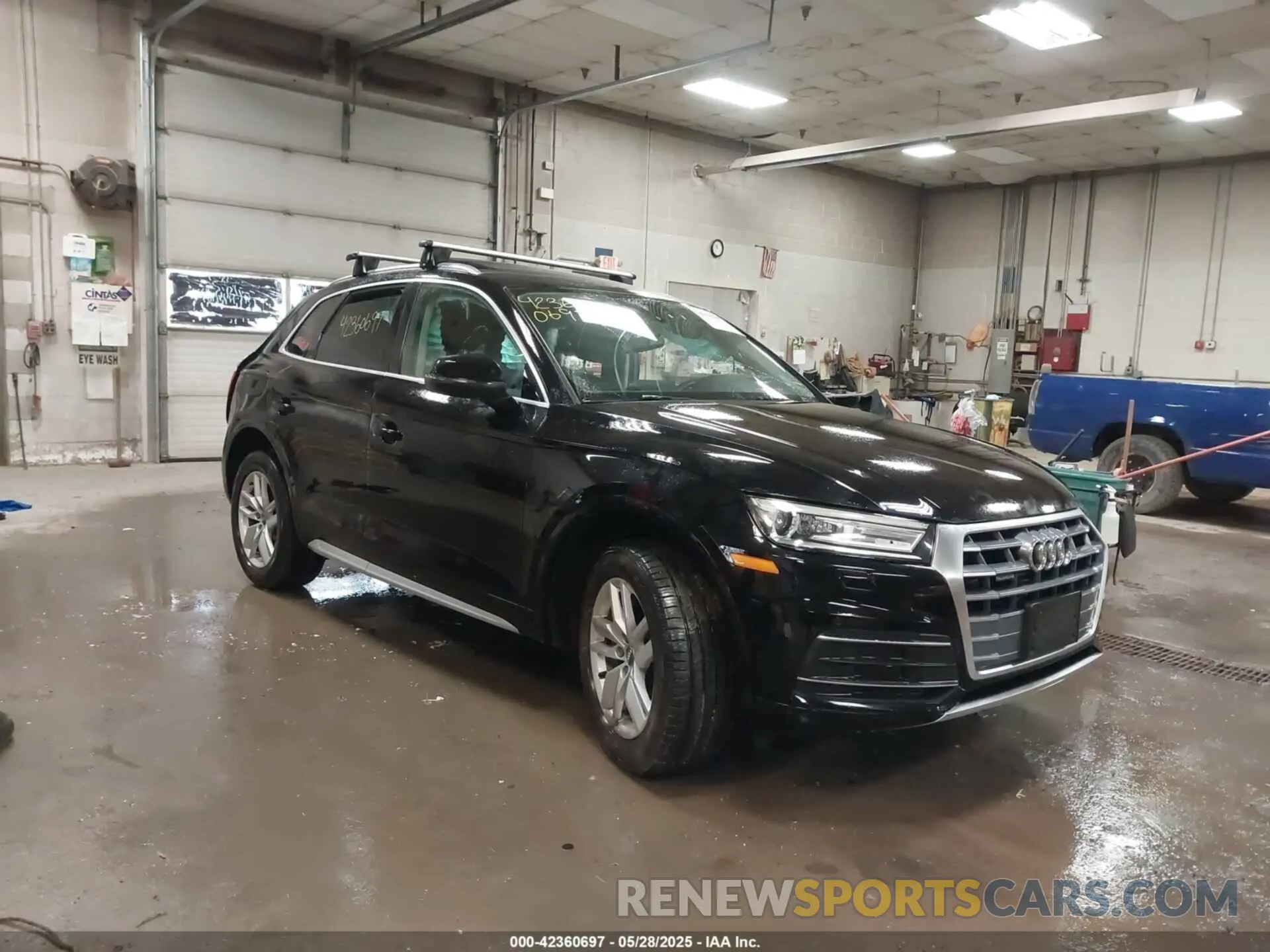 1 Photograph of a damaged car WA1ANAFY3L2036907 AUDI Q5 2020