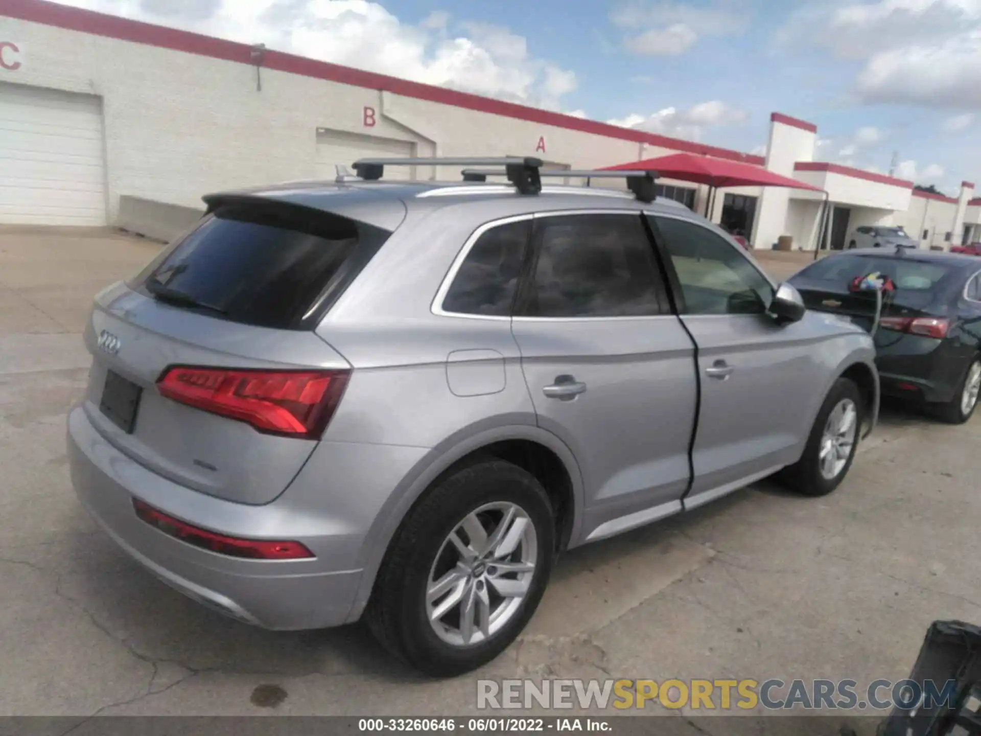 4 Photograph of a damaged car WA1ANAFY3L2060382 AUDI Q5 2020