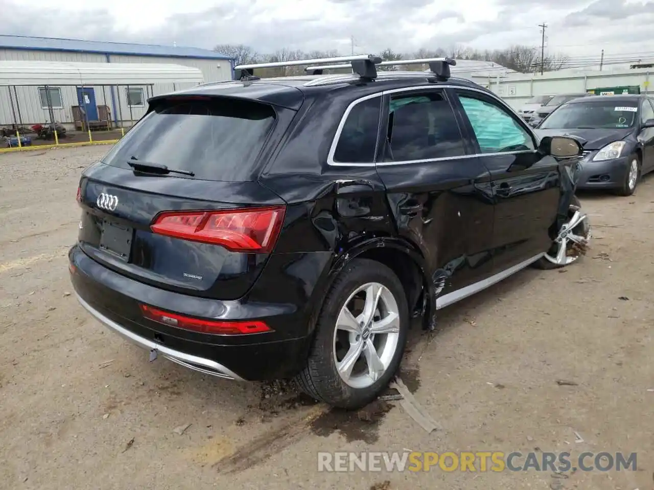 4 Photograph of a damaged car WA1ANAFY3L2070572 AUDI Q5 2020