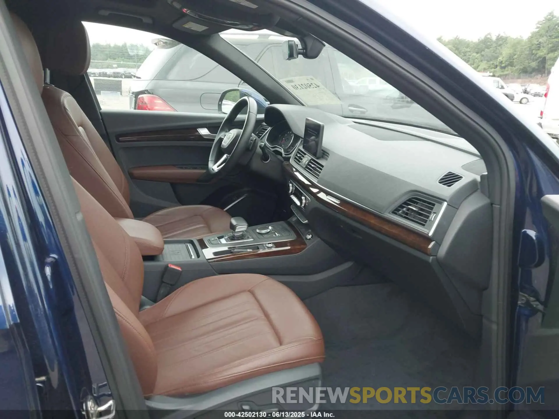 5 Photograph of a damaged car WA1ANAFY3L2088568 AUDI Q5 2020