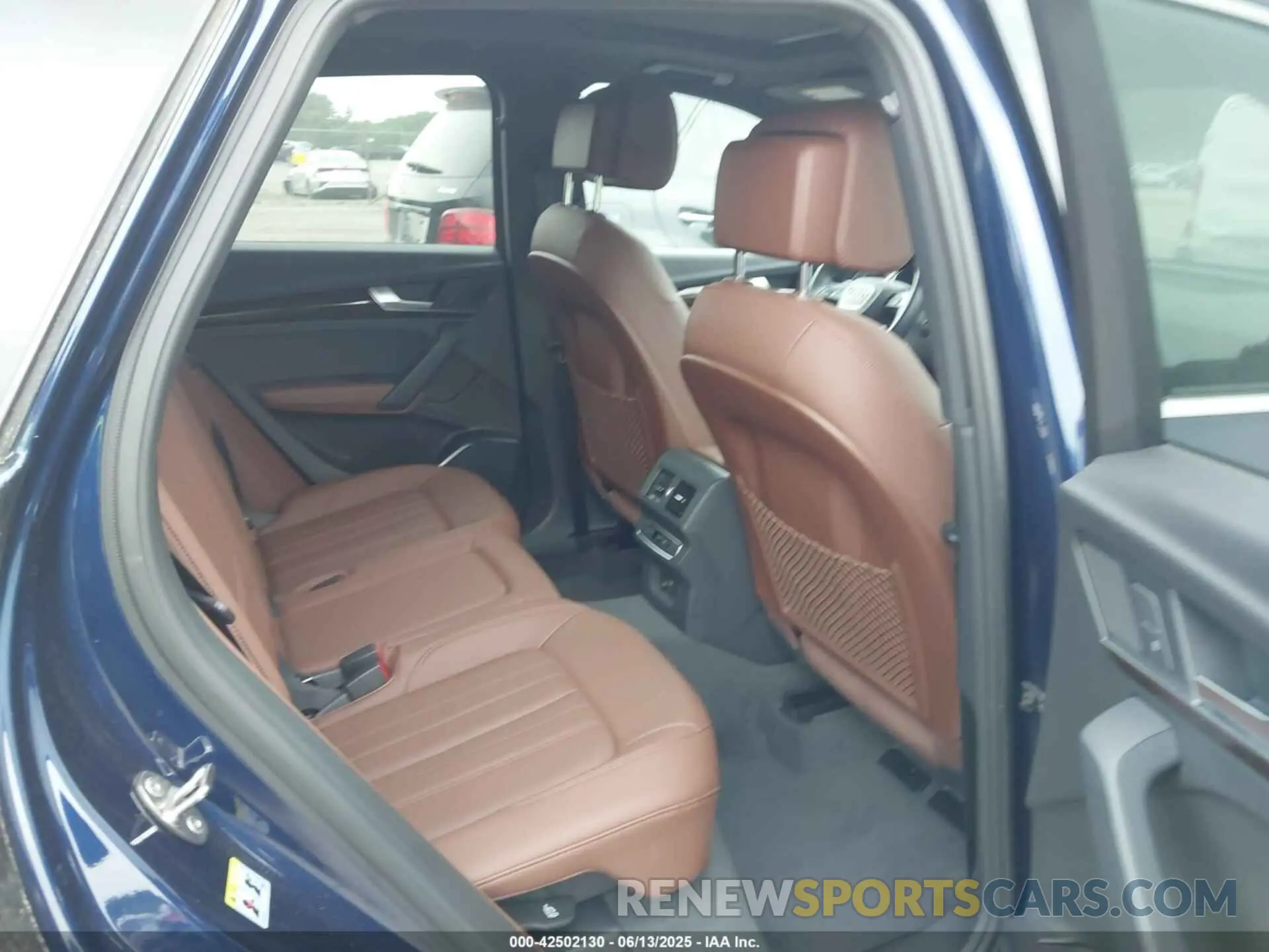 8 Photograph of a damaged car WA1ANAFY3L2088568 AUDI Q5 2020