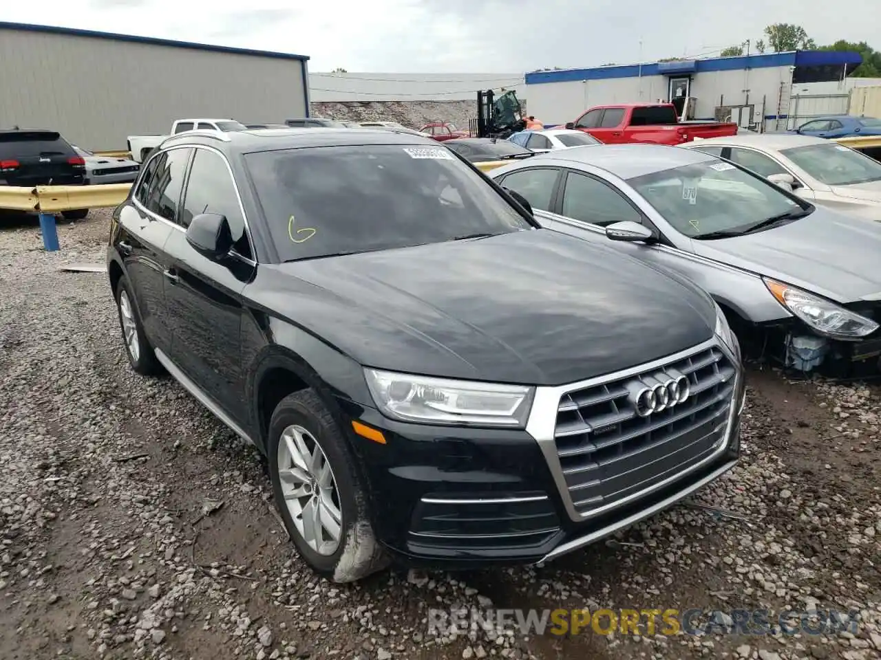 1 Photograph of a damaged car WA1ANAFY4L2015001 AUDI Q5 2020