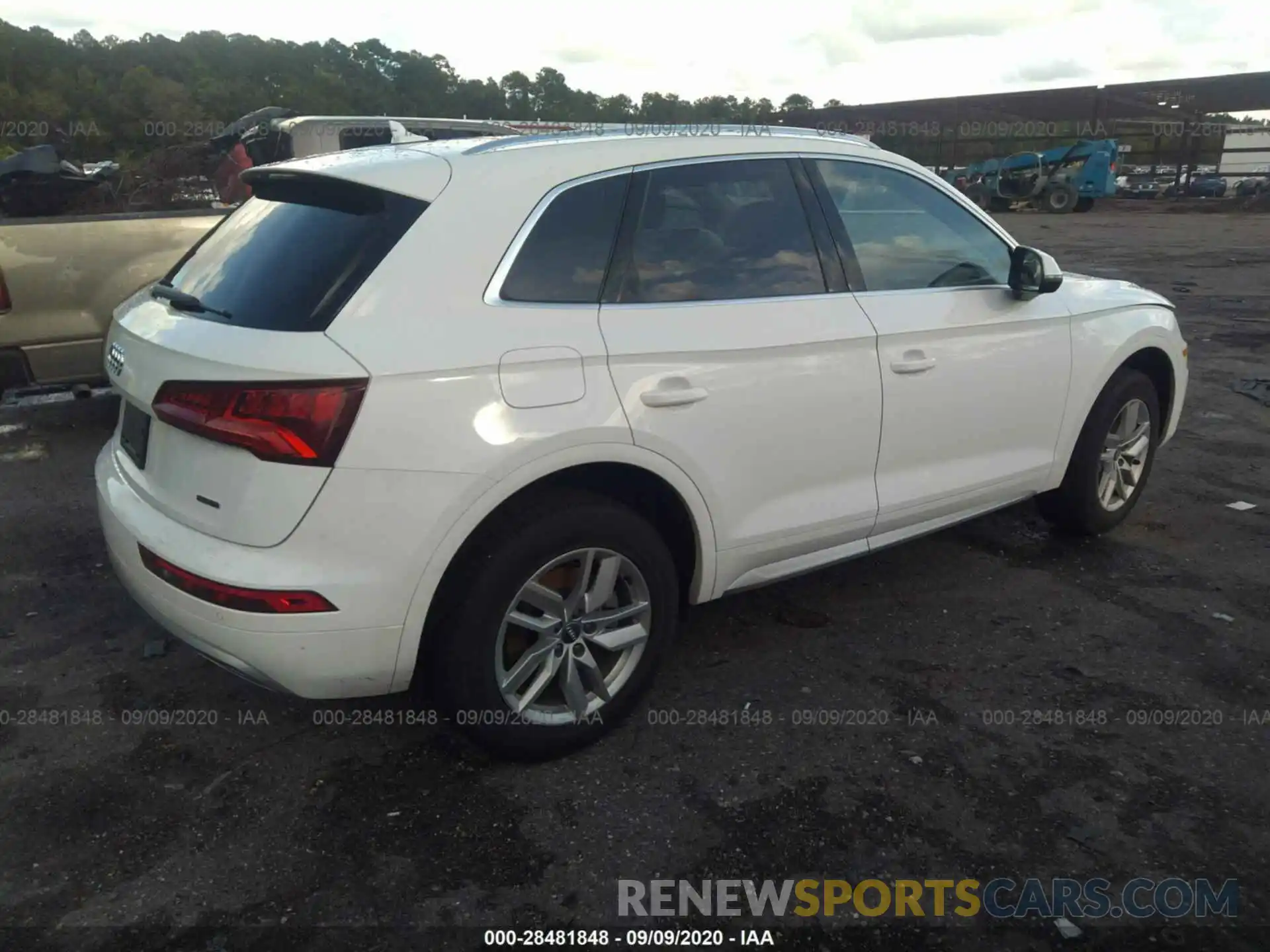 4 Photograph of a damaged car WA1ANAFY4L2021039 AUDI Q5 2020