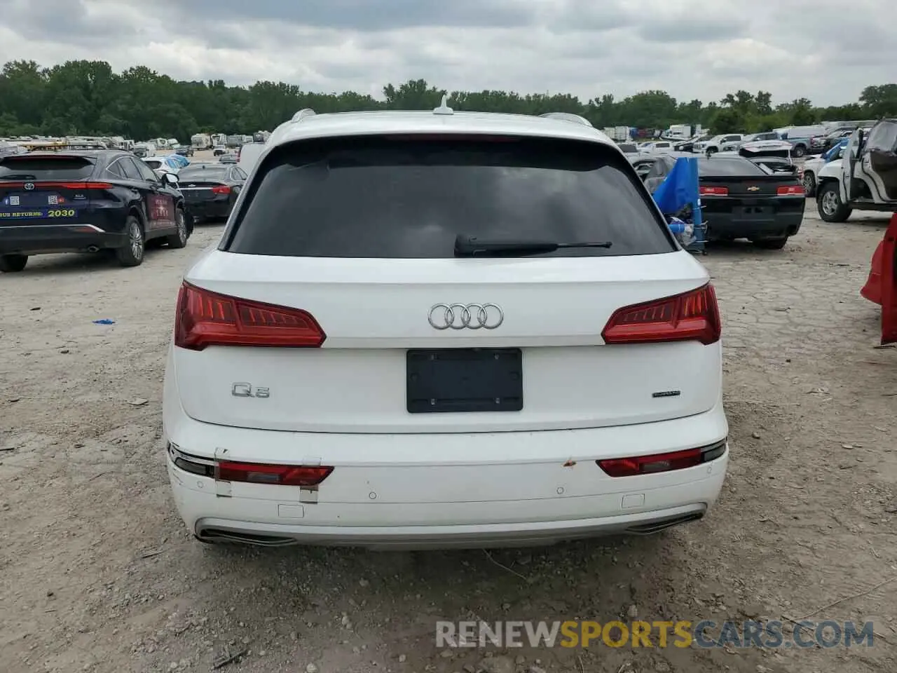 6 Photograph of a damaged car WA1ANAFY4L2021302 AUDI Q5 2020