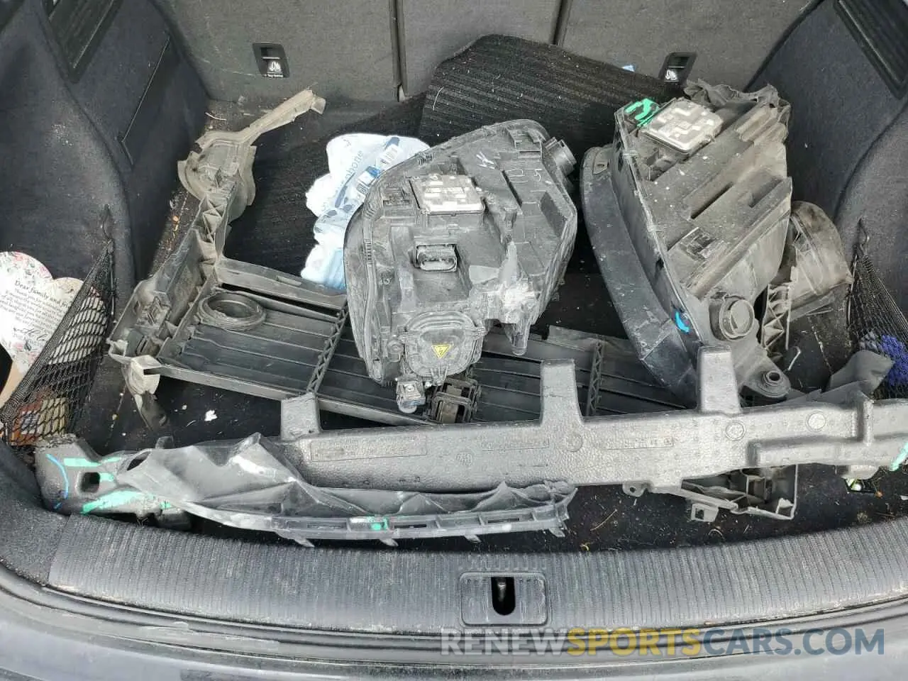 13 Photograph of a damaged car WA1ANAFY4L2039184 AUDI Q5 2020