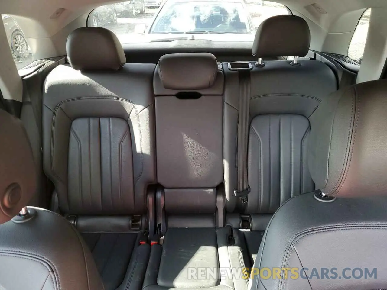 10 Photograph of a damaged car WA1ANAFY4L2060195 AUDI Q5 2020