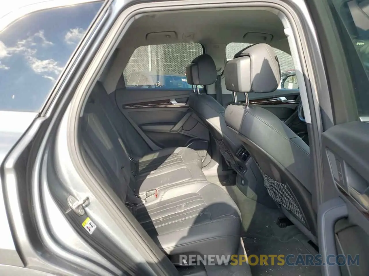 11 Photograph of a damaged car WA1ANAFY4L2060195 AUDI Q5 2020