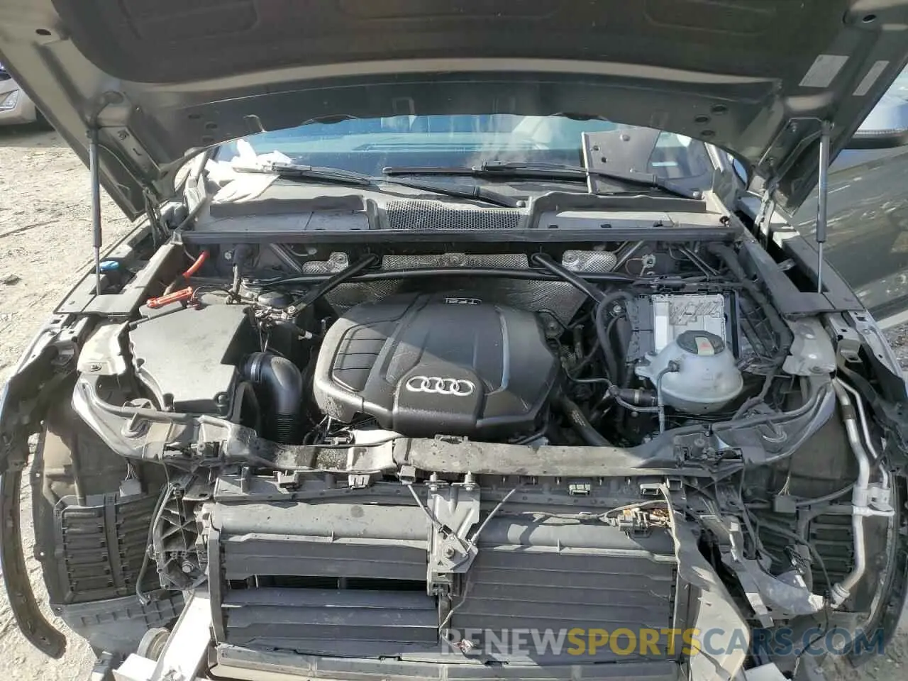 12 Photograph of a damaged car WA1ANAFY4L2060195 AUDI Q5 2020
