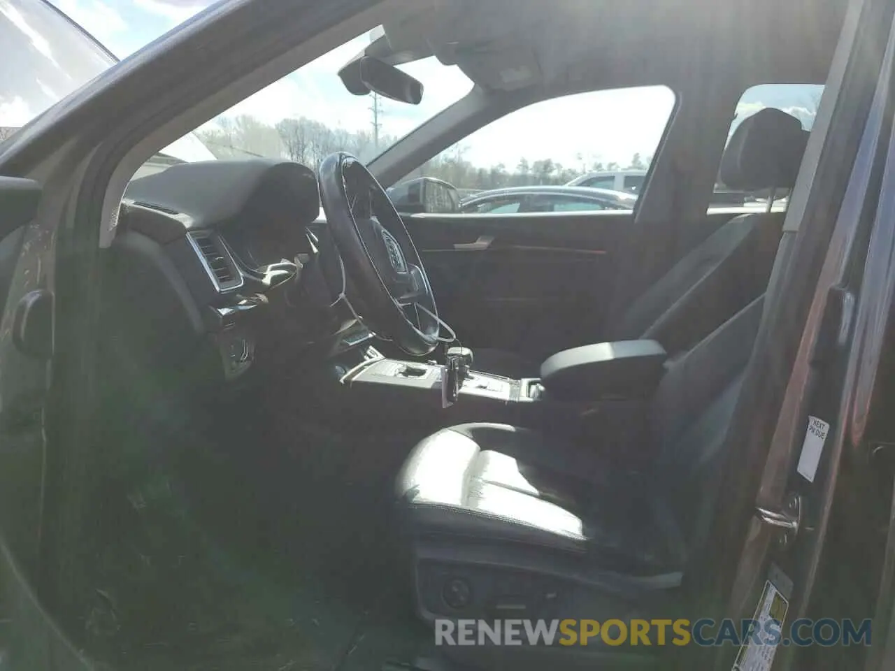 7 Photograph of a damaged car WA1ANAFY4L2060195 AUDI Q5 2020