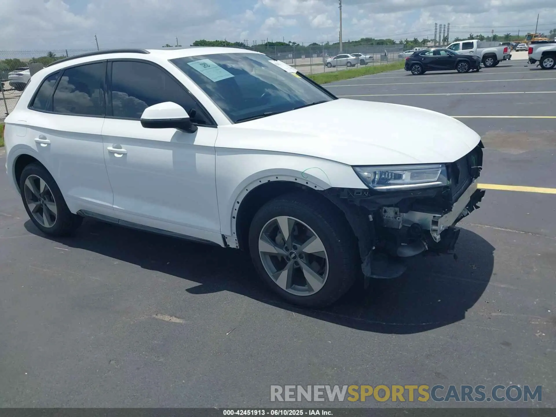 1 Photograph of a damaged car WA1ANAFY4L2106527 AUDI Q5 2020