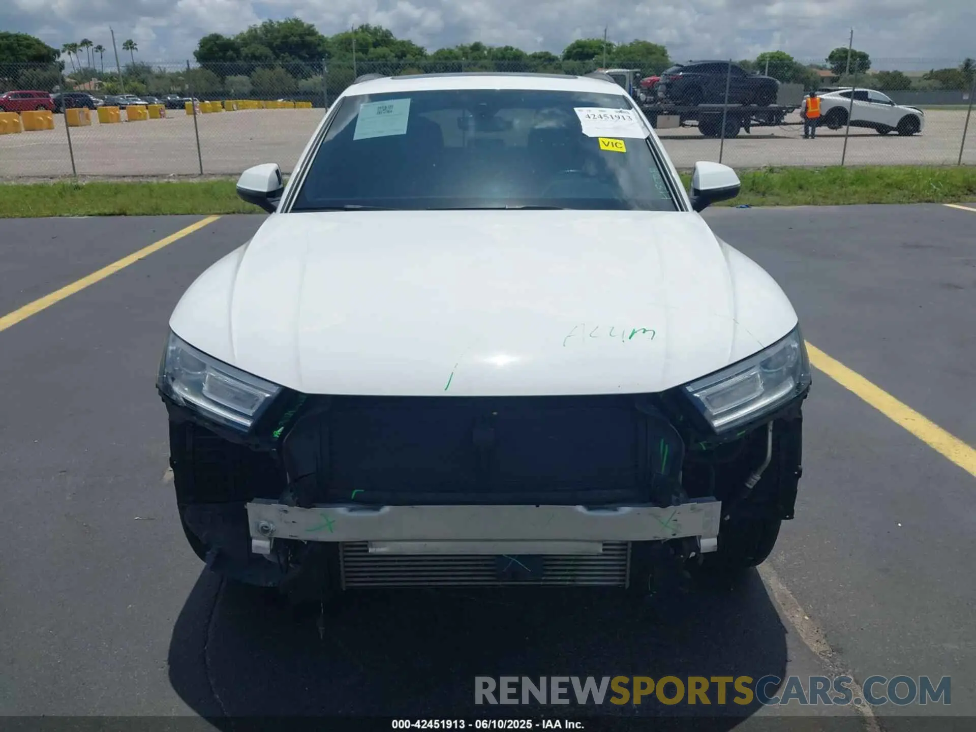 13 Photograph of a damaged car WA1ANAFY4L2106527 AUDI Q5 2020